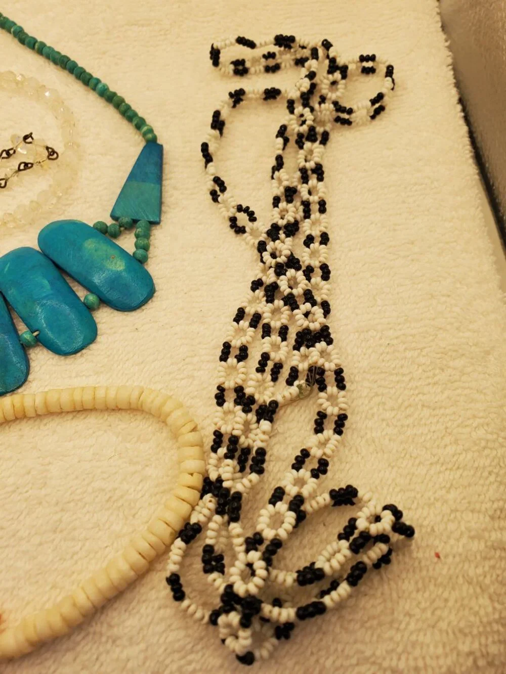 5 Kids Necklaces, items # B-1222- 12226.  , wt  142 gram.
